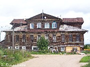 Кировская область, Лузский район, пгт. Лальск, здание быв. Земской управы (ул. 25 лет Октября, 8)